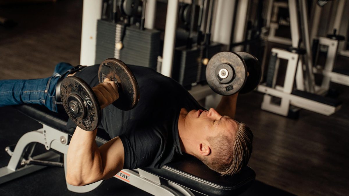 Développé incliné : guide complet, technique et muscles sollicités