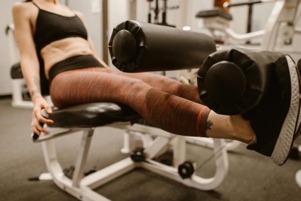 Exercice leg-extension musculation