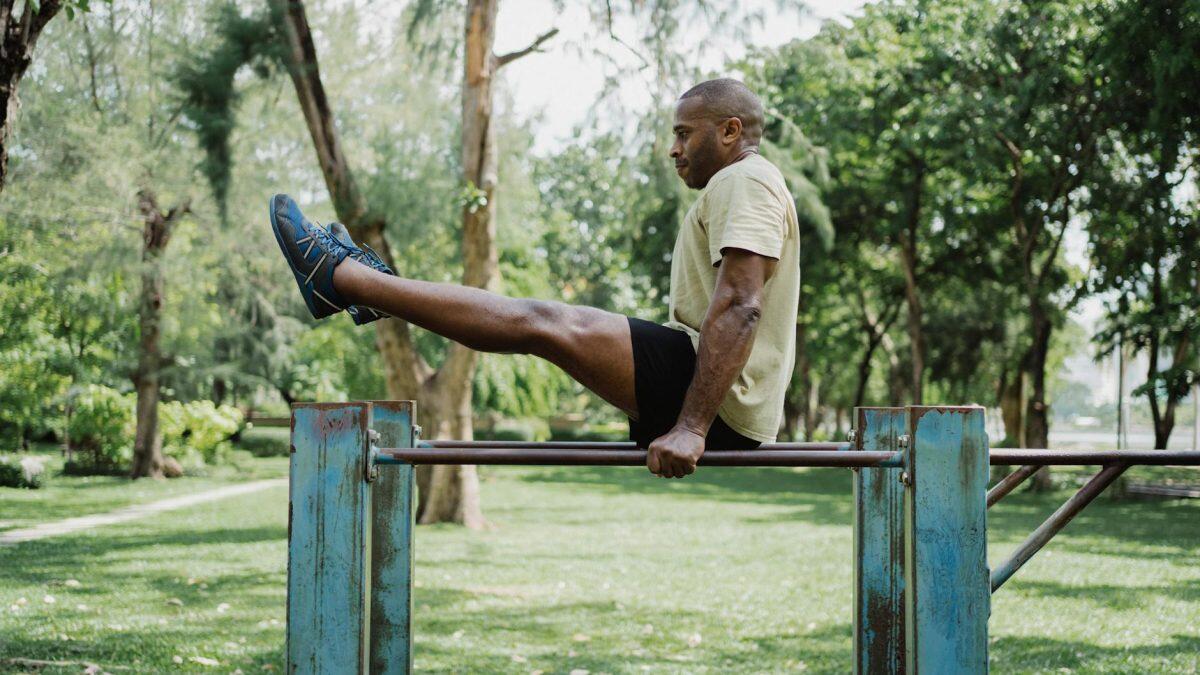Relevé de jambes : guide complet, technique et muscles sollicités